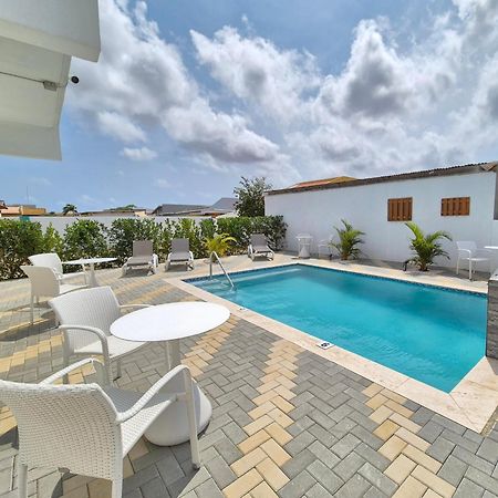 Ocean Breeze Apartments In Aruba Oranjestad Exterior photo