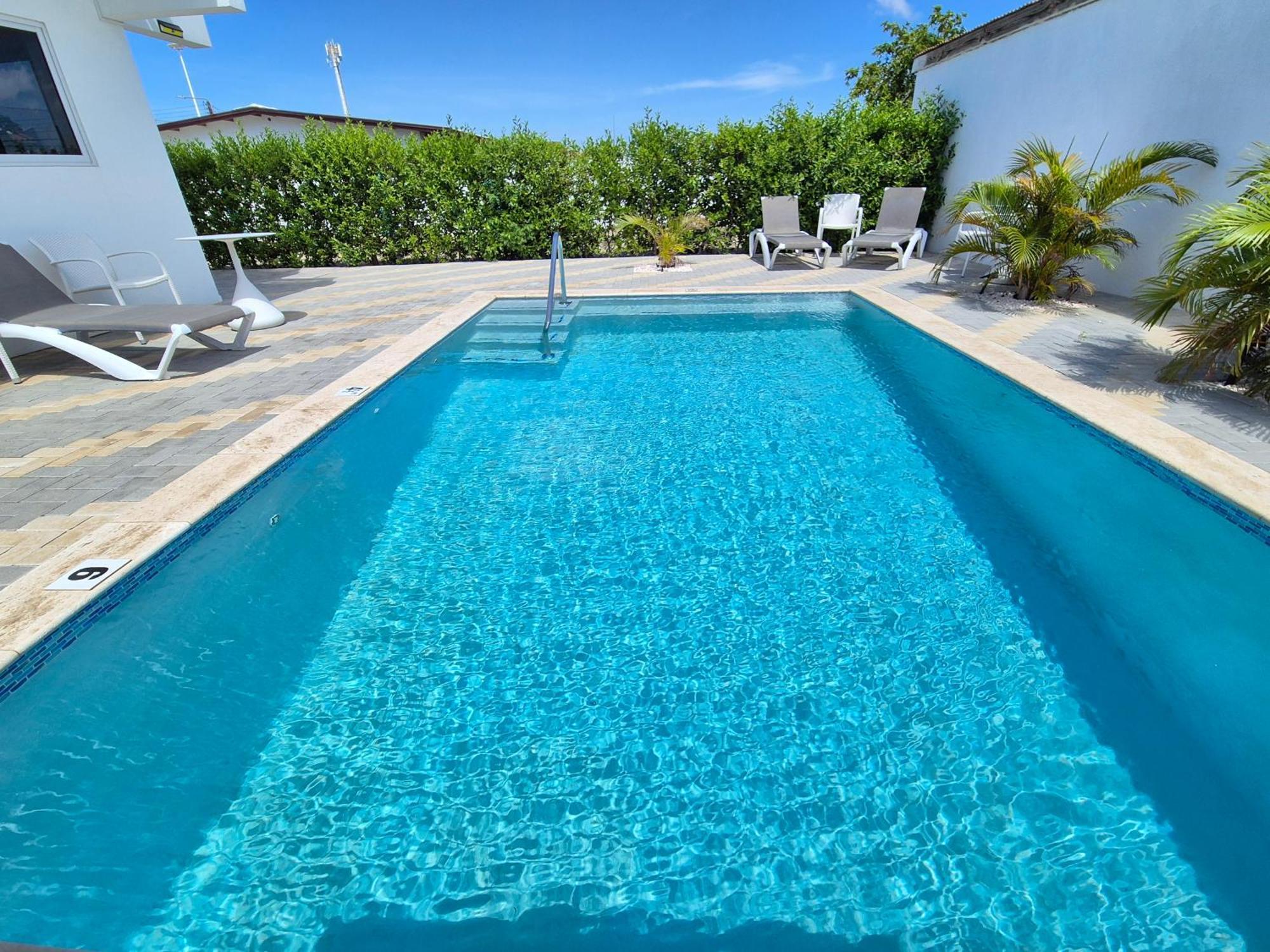 Ocean Breeze Apartments In Aruba Oranjestad Exterior photo